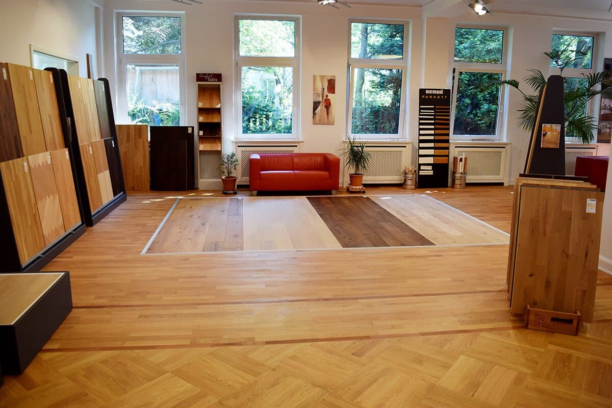 Massivparkett Dielen und Laminat Muster im Studio Hamburg