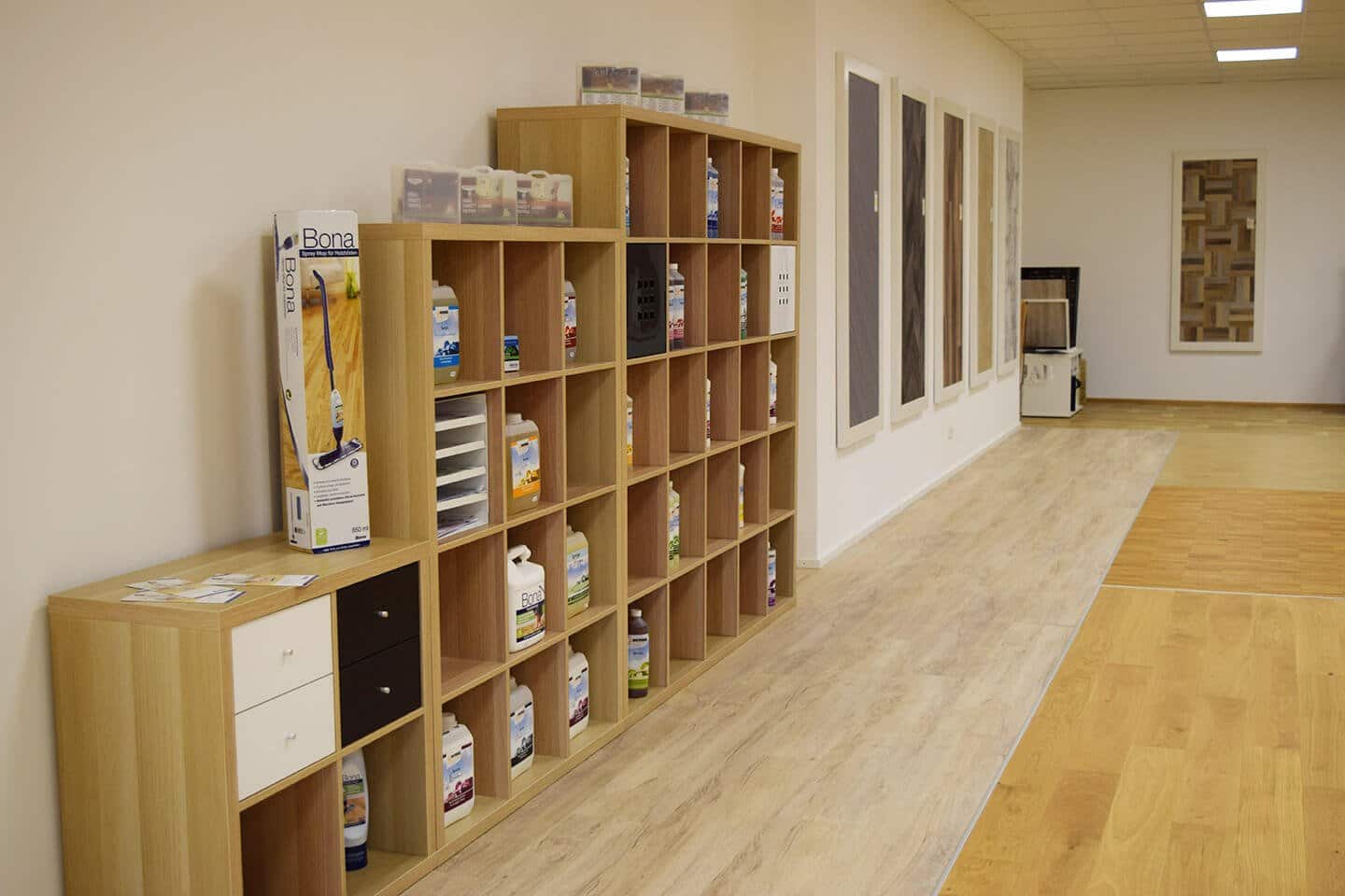 Pflegemittel und Laminat und Designböden in Stuttgart
