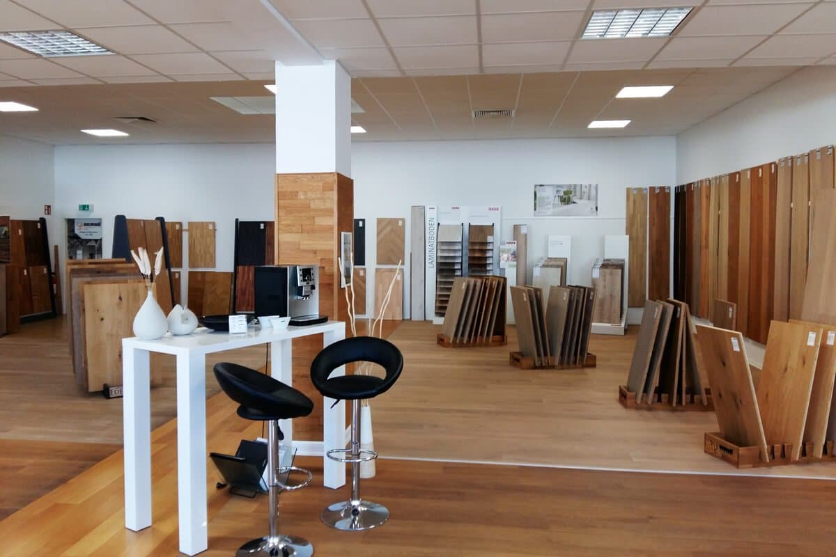 Vielfältige Ausstellung von Parkett Dielen Laminat und Bodenbeläge