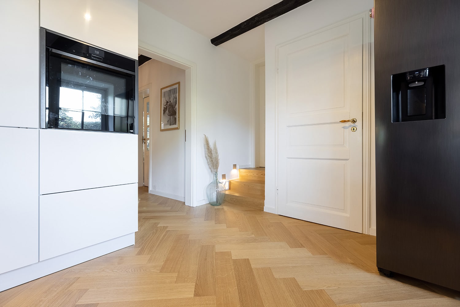 Preview picture furnished flat with herringbone parquet flooring